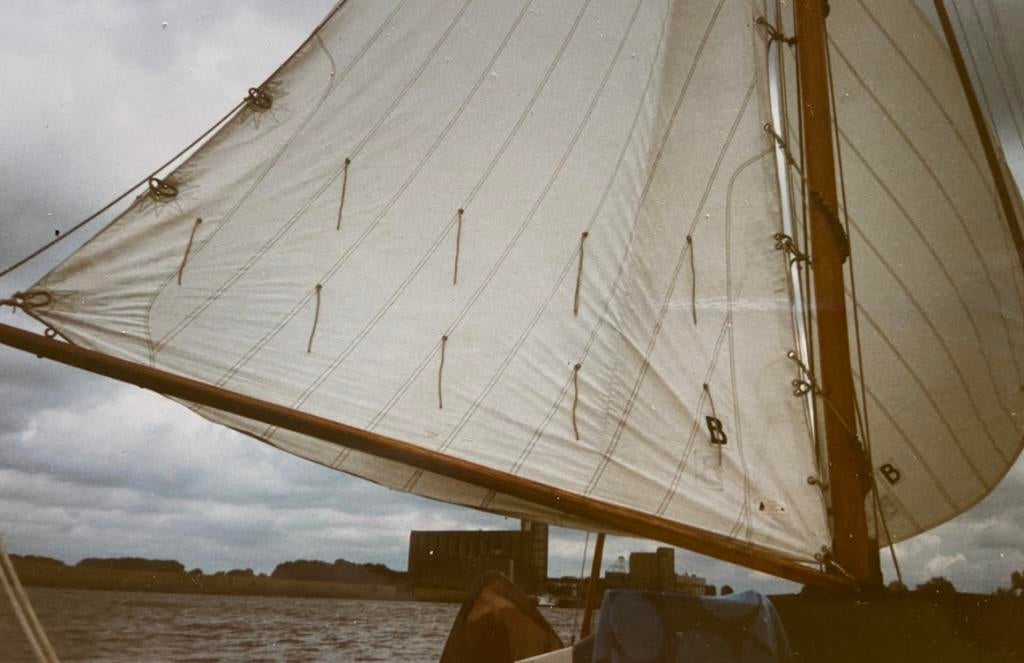 Zeilen en mast kleine platbodem., Ophalen, Zo goed als nieuw, 6 meter of meer, 15 tot 30 m²
