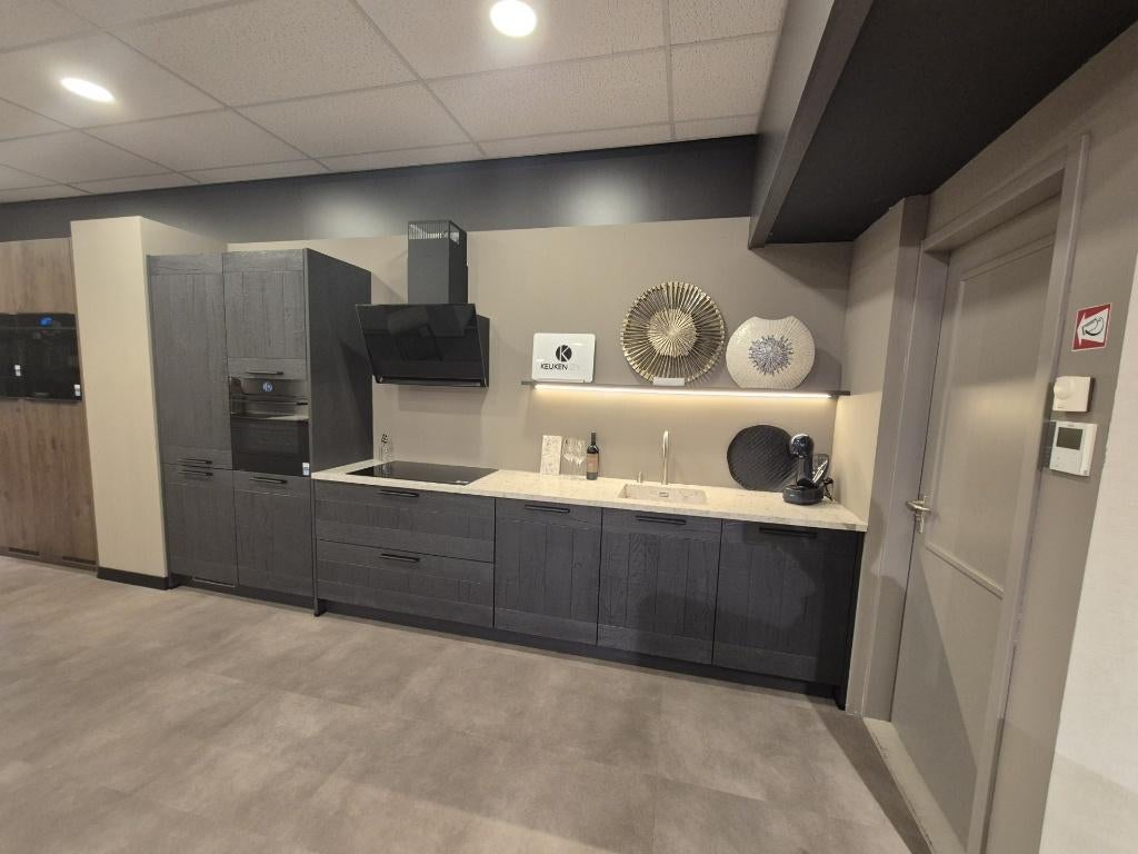 Keuken Landelijk met Bosch apparatuur, Huis en Inrichting, Keuken | Complete keukens, Ophalen, Zwart, Nieuw, Enkelwandige keuken