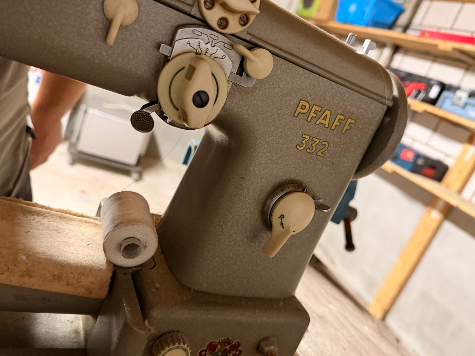 Pfaff 332 Naaimachine - Schuurvondst, Ophalen, Gebruikt, Naaimachine, Pfaff
