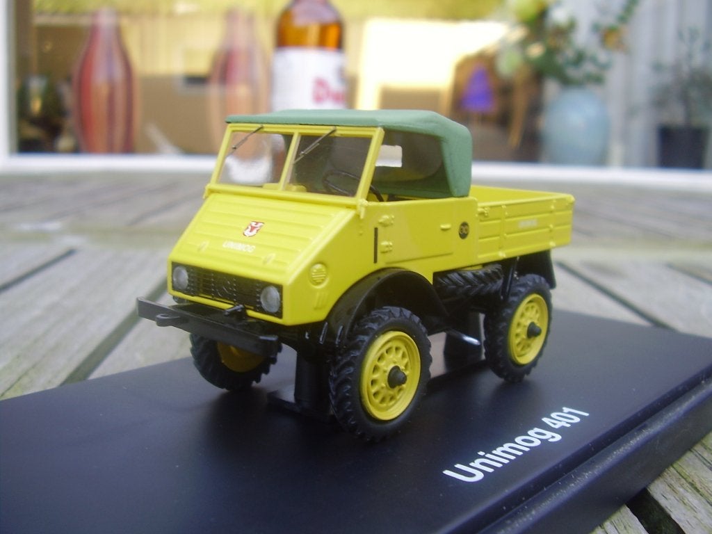 Schaalmodel Mercedes-Benz Unimog 401, Ophalen of Verzenden, Nieuw, Auto