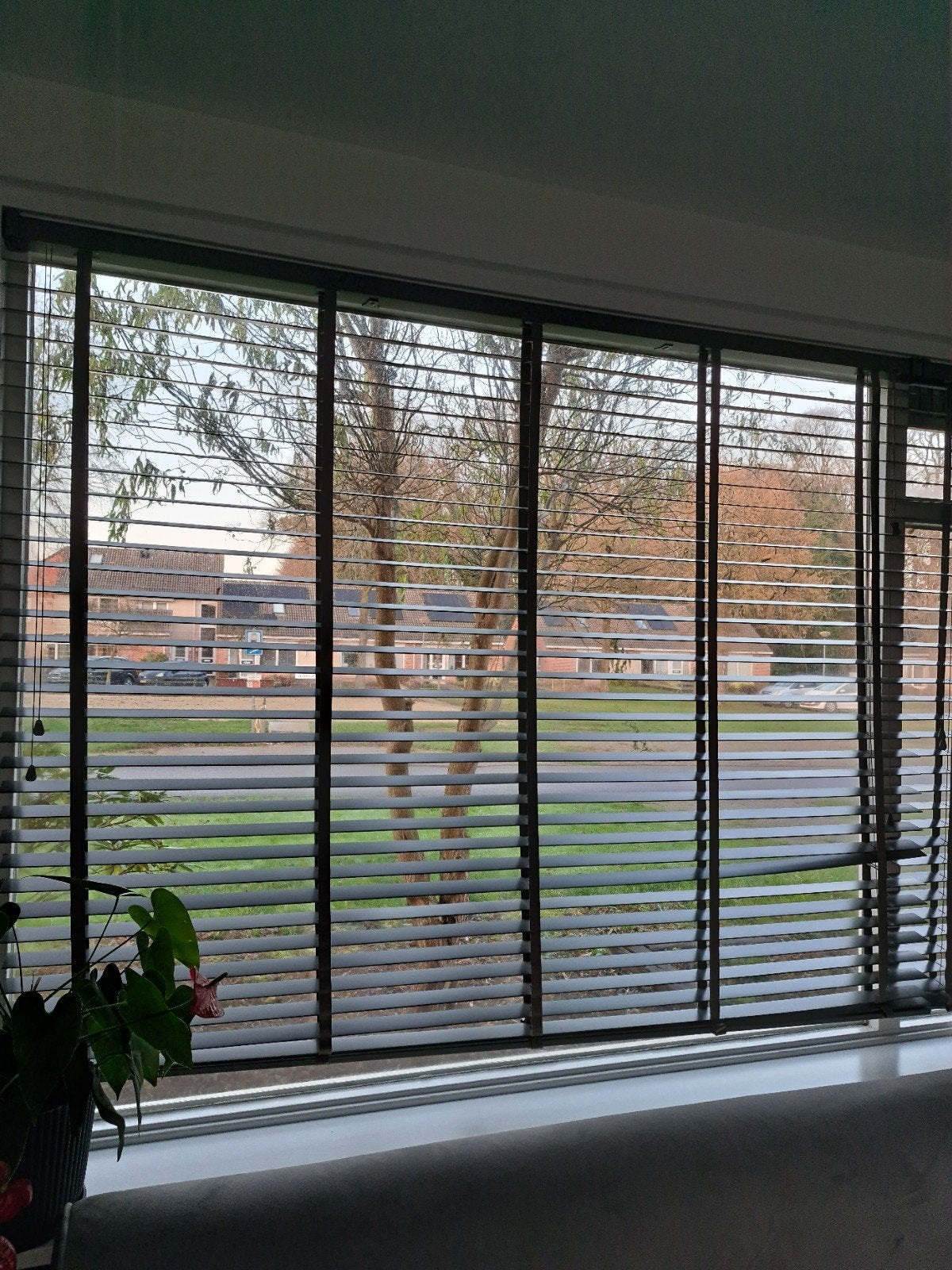 PVC donker grijs jaloezieën op diverse maten, Gebruikt, 100 tot 150 cm, 150 tot 200 cm, Bruin