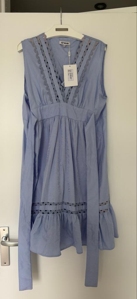 Nieuwe EST'SEVEN jurk met kanten details en strikceintuur, Maat 38/40 (M), Blauw, Nieuw, Ophalen of Verzenden