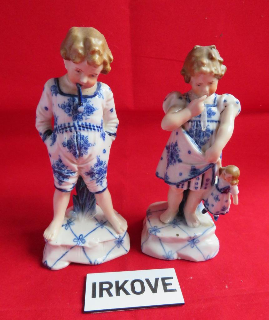TWEE OUDE LIEVE BEELDJES * Een Schattig Stel 1 GRATIS *, Antiek en Kunst, Verzenden