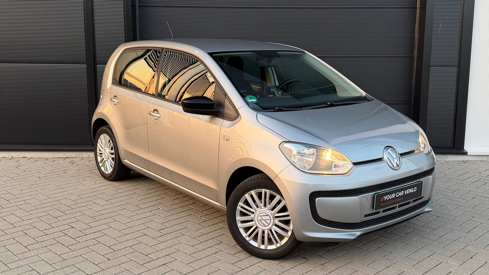 Volkswagen up! Cup Up! 1.0 | AIRCO | MAPS & MORE |, Euro 5, Stof, 4 stoelen, Wit