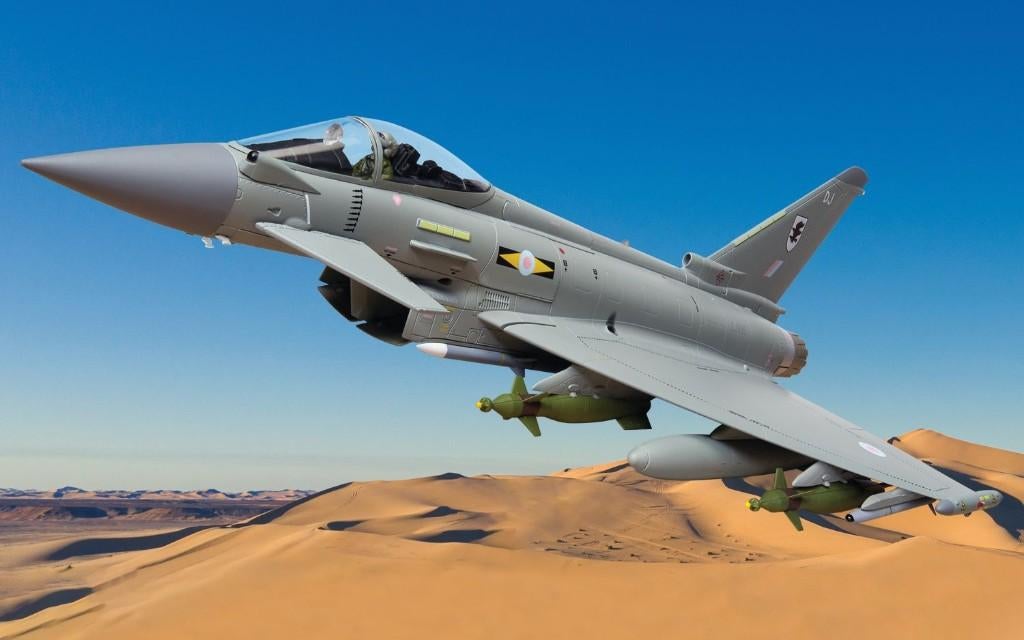 Eurofighter Typhoon XI(F) Sqn Royal Air Force Corgi AA29002, Carmodel s.r.l. Viale Europa Unita snc info@modelcarswholesale.com
