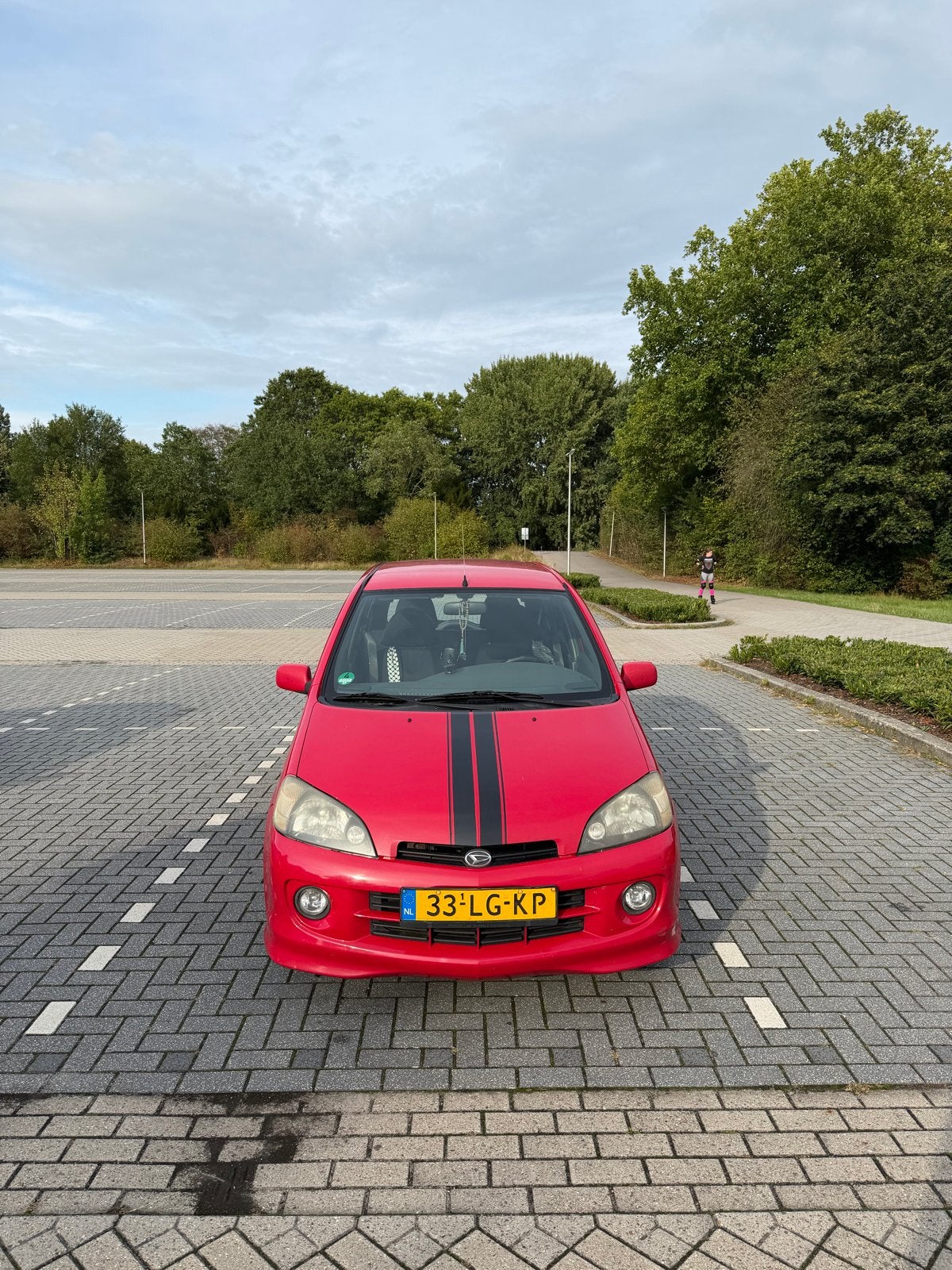 Daihatsu YRV 1.3 2003 Rood, 31 €/maand, 4 cilinders, Origineel Nederlands, Bedrijf