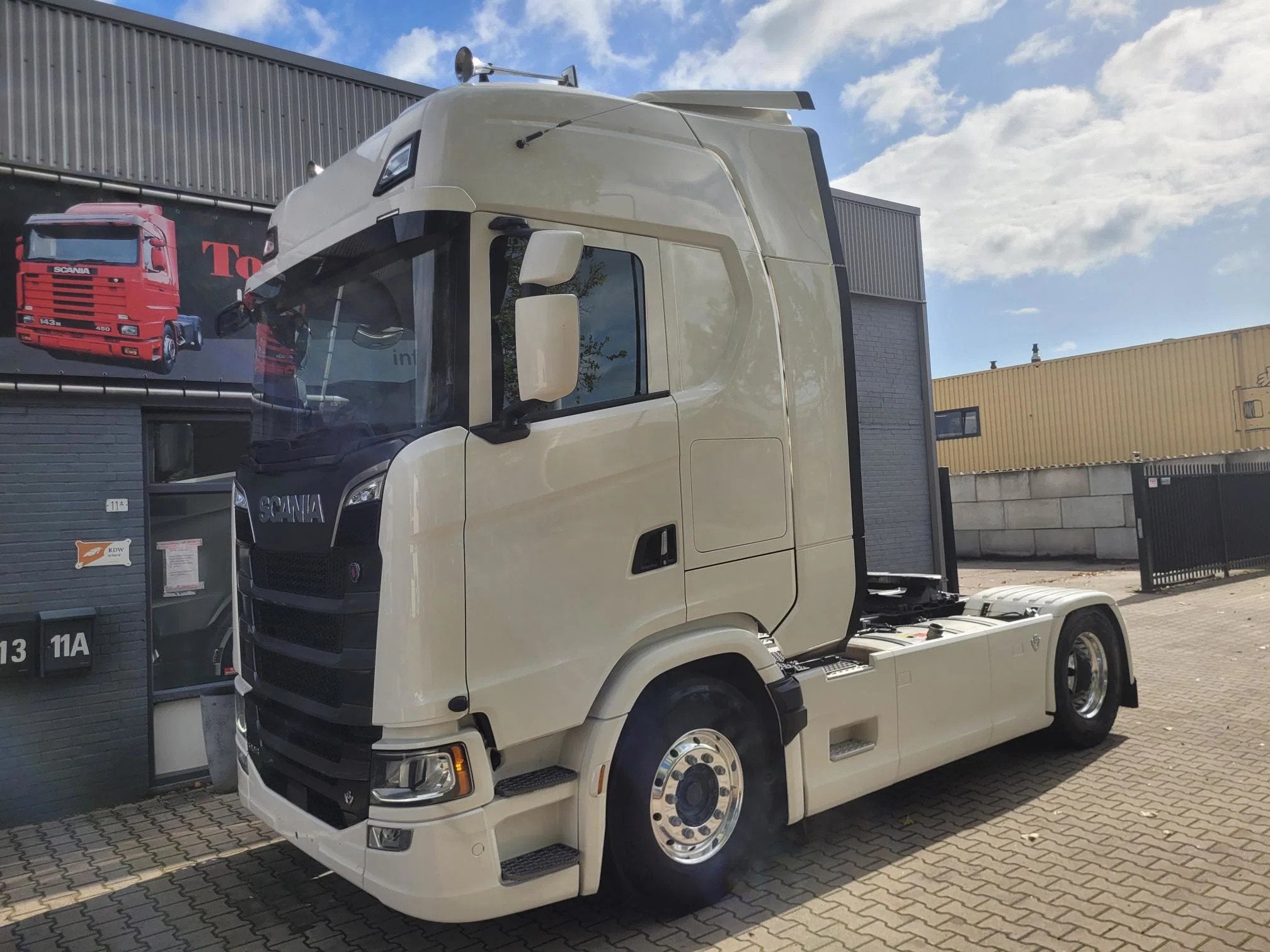 Scania 590S V8 NGS A4X2NB Full air 2 tanks 1200ltr retarder, Automaat, Euro 6, Scania, Adaptive Cruise Control