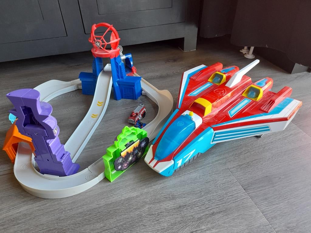 Paw patrol racebaan en vliegtuig, Ophalen of Verzenden, Gebruikt, Handmatig, Overige merken