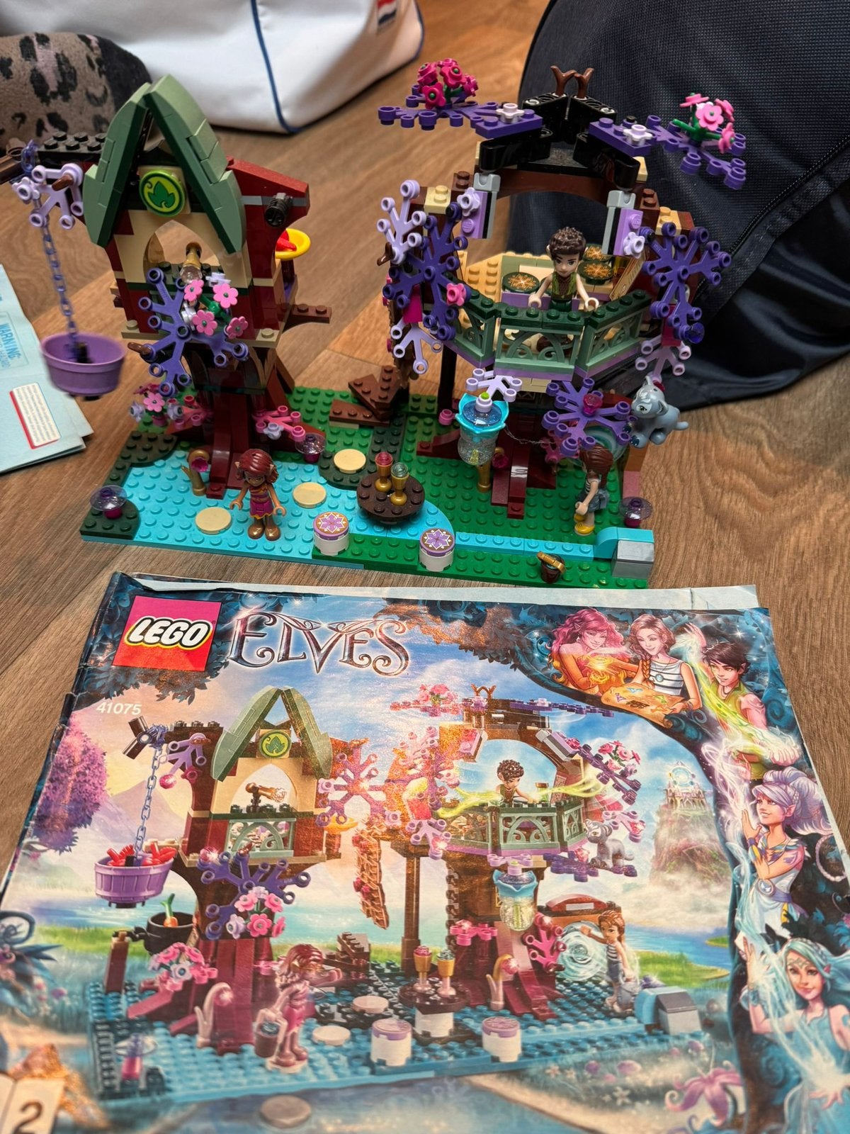 Aangeboden lego friends elves, Kinderen en Baby's, Lego, Friends, Ophalen of Verzenden, Zo goed als nieuw
