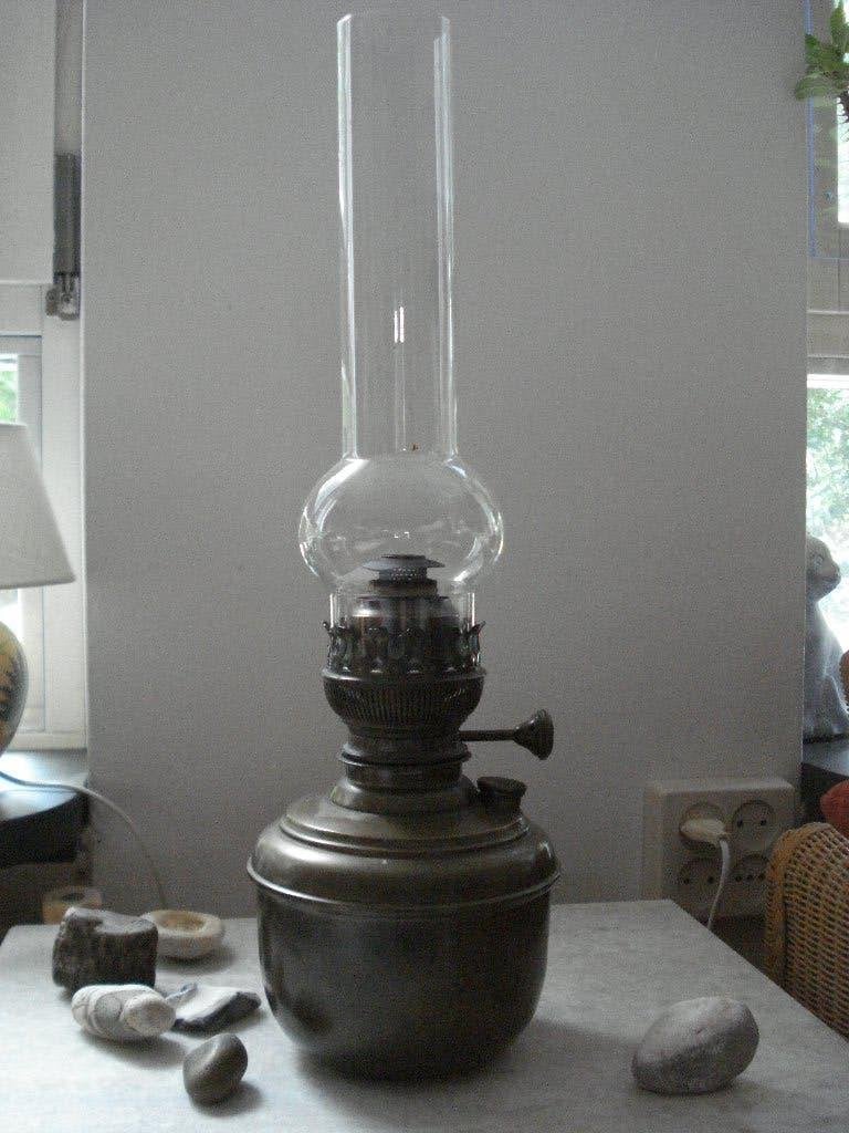 Antieke Matador olielamp met nieuw katoen., Antiek en Kunst, Antiek | Lampen, Ophalen of Verzenden