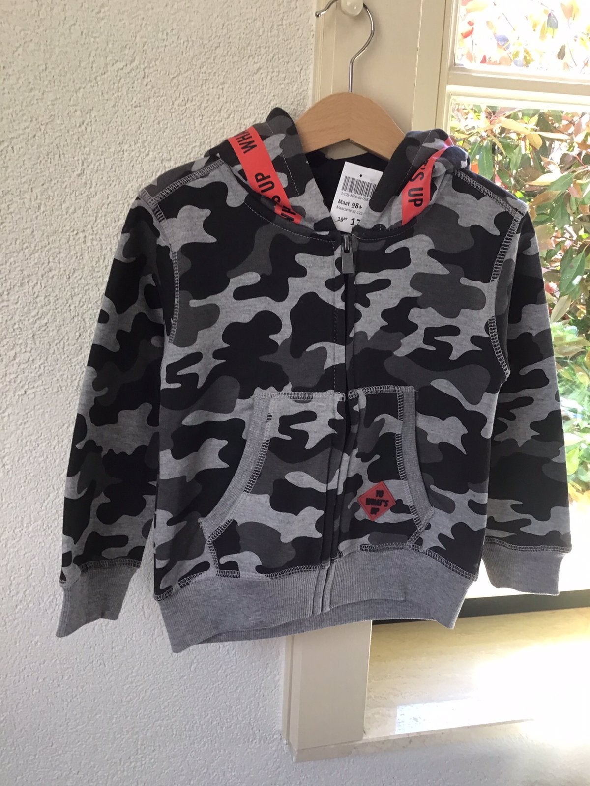 Nieuwe Hoodie grijs met motief maat 98+, Kinderen en Baby's, Kinderkleding | Maat 98, Ophalen of Verzenden, Nieuw, Jongen, Trui of Vest
