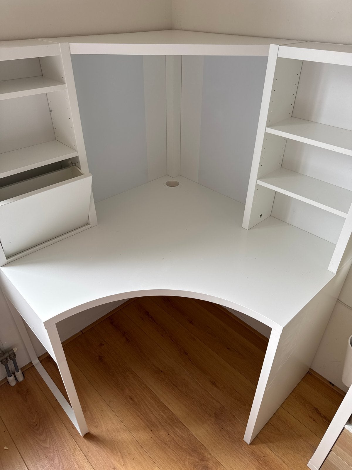 Ikea hoekbureau MICKE, Ophalen, Opbergruimte, Gebruikt, Spaanplaat of MDF