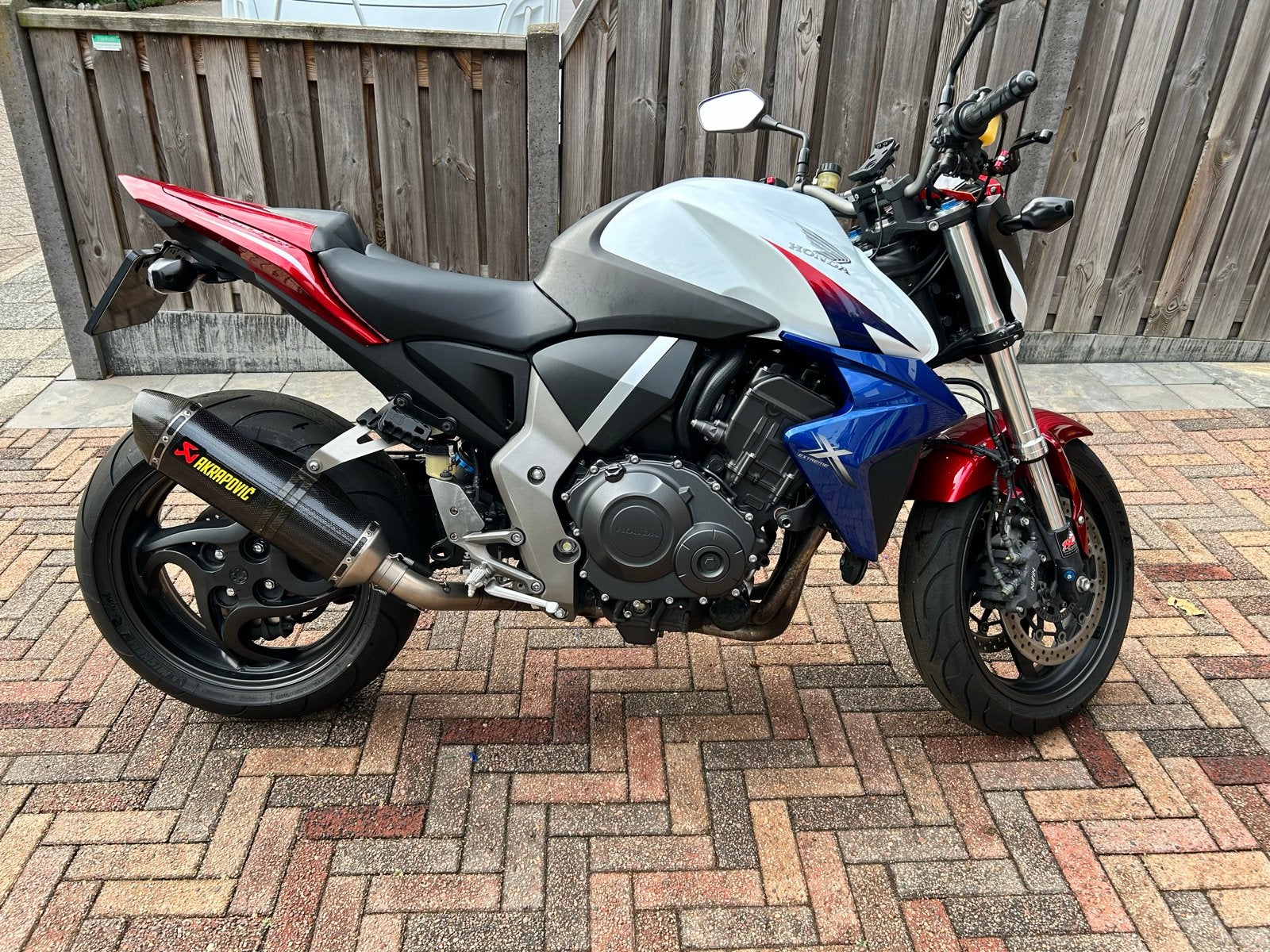Honda CB1000R Extreme met Akrapovic uitlaat, 4 cilinders, Gebruikt, Particulier, Meer dan 35 kW