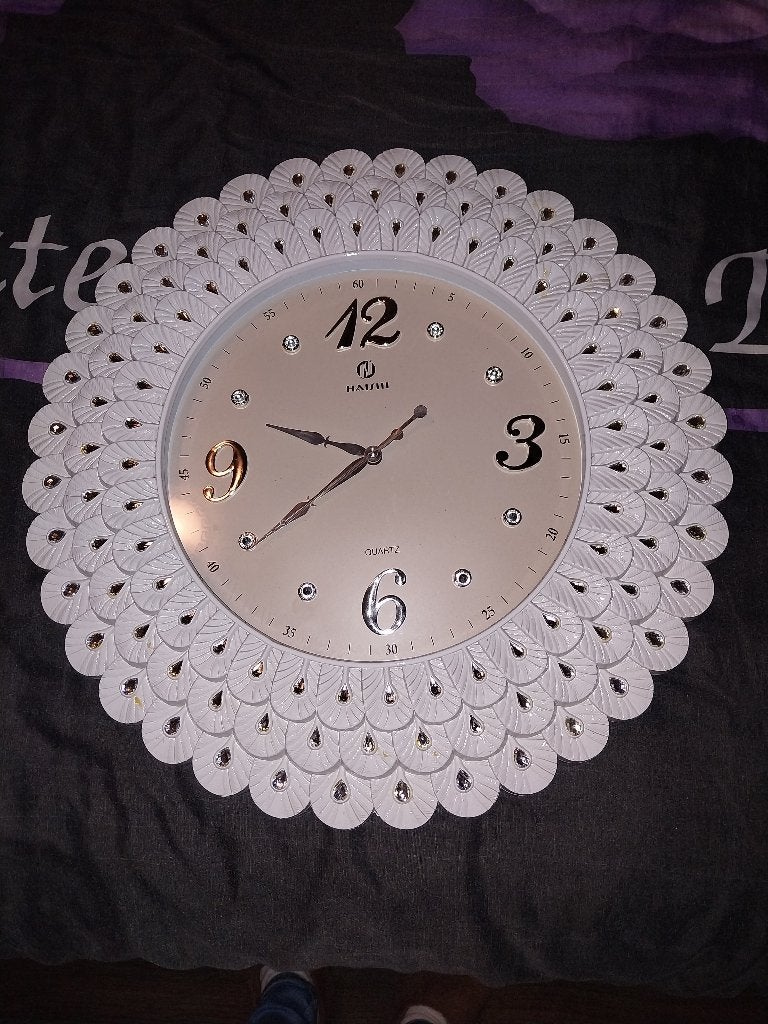 Wandklok wit met steentjes, Ophalen, Wandklok, Wit, Analoog