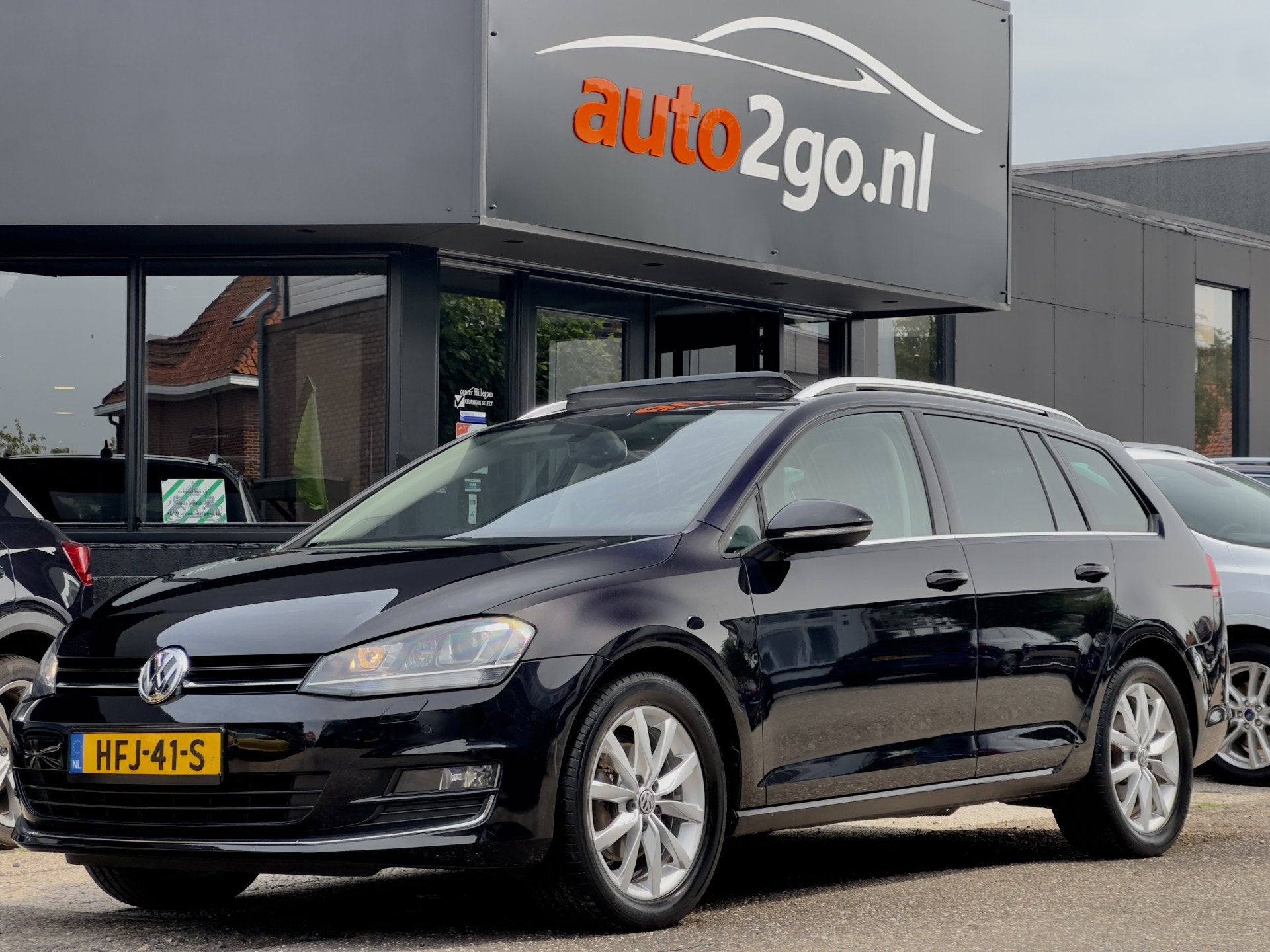 Volkswagen Golf Variant 1.4 TSI AUT7 CONNECTED SERIES PANODA, Euro 6, 4 cilinders, Leder en Stof, Zwart