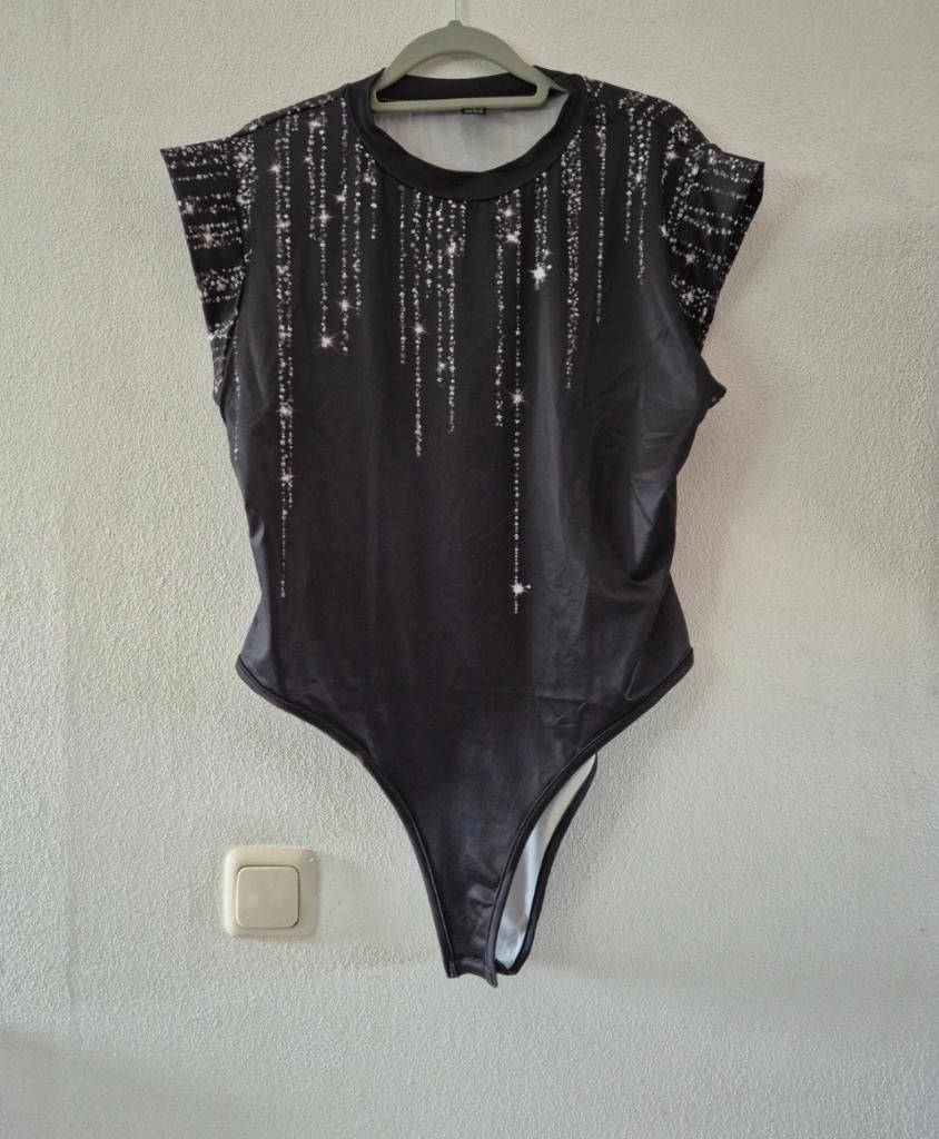 Leuke body maat xl 44, Kleding | Dames, Tops, Verzenden, Zwart, Maat 42/44 (L), Nieuw