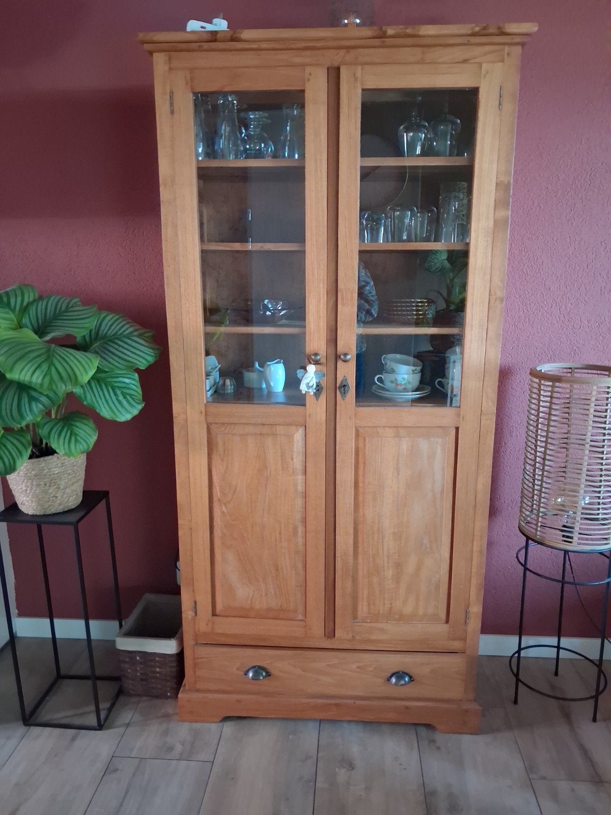 te koop: vitrine kast teak, Ophalen, Gebruikt, Teakhout, 50 tot 100 cm