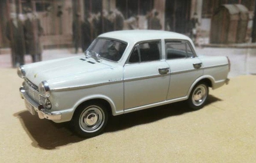 Datsun Bluebird 310 1961 1:43 Norev, Hobby en Vrije tijd, Modelauto's | 1:43, Ophalen of Verzenden, Zo goed als nieuw, Auto, Norev