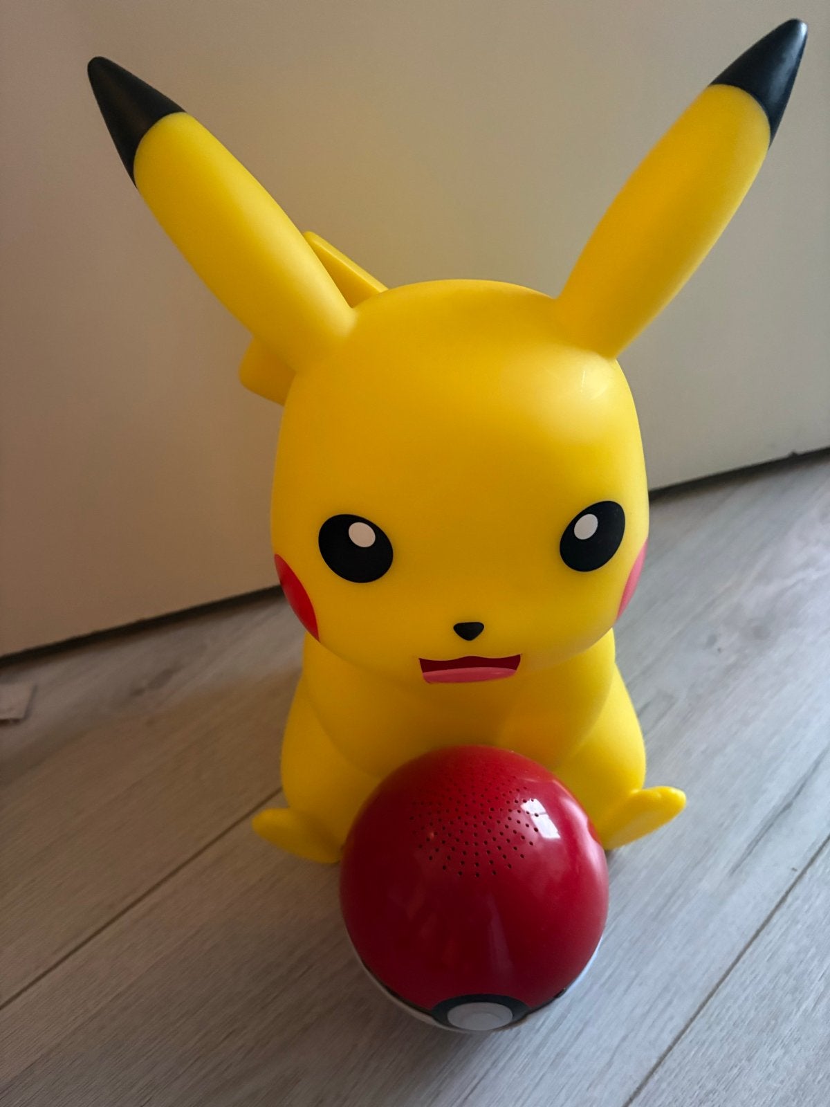 Pikachu lamp met Pokeball speaker, Ophalen of Verzenden, Gebruikt, Overige typen