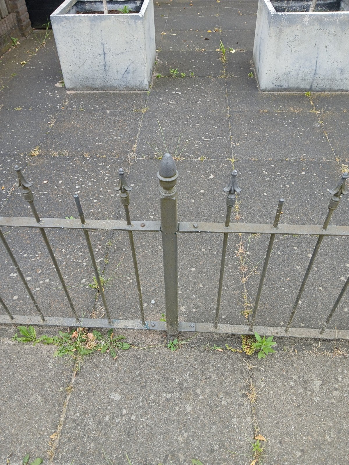 Decoratief ijzeren hekwerk met poortje, Tuin en Terras, Tuinhekken en Hekwerk, Ophalen, Met poort, Gebruikt, Sierhekwerk