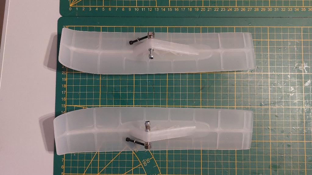 Nieuwe modelvliegtuig-ski's as doorsnede 4mm, Ophalen of Verzenden, Nieuw