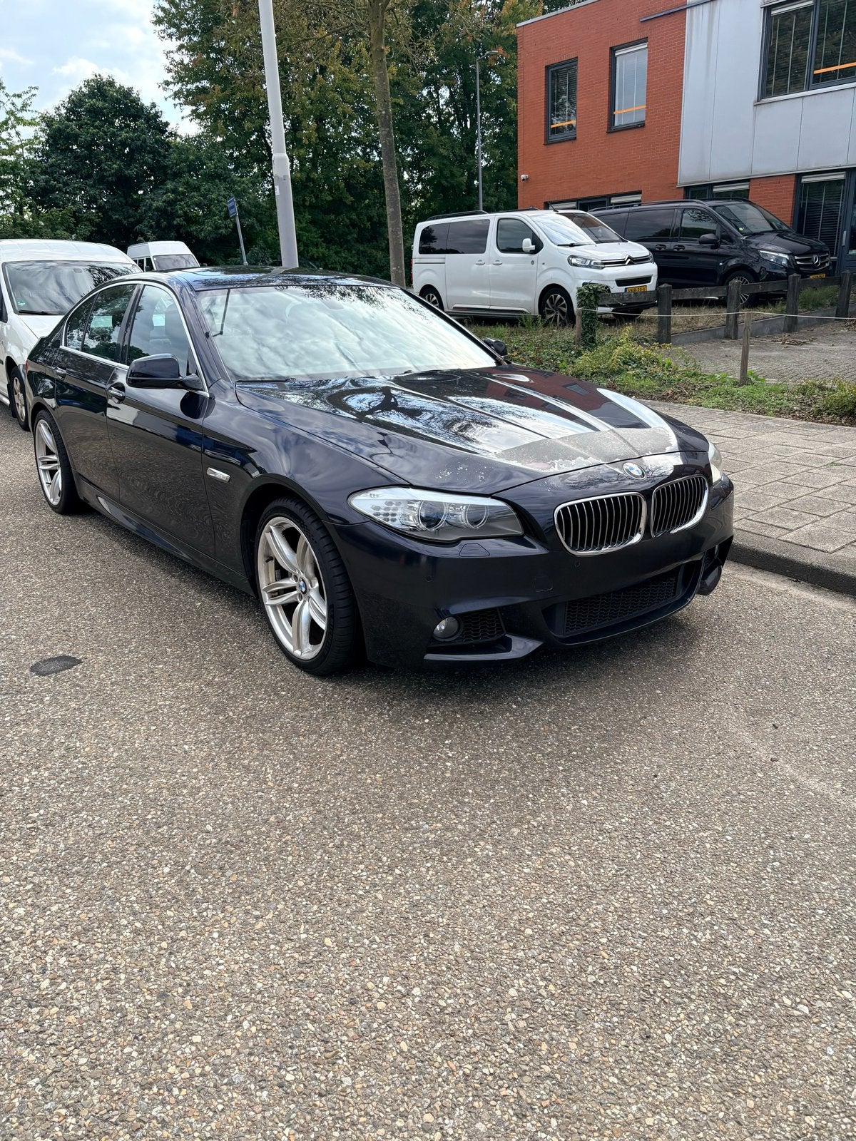 BMW 5-Serie 520i 184pk Aut. 2013 Zwart/blauw, 4 cilinders, 2000 kg, Zwart, Origineel Nederlands