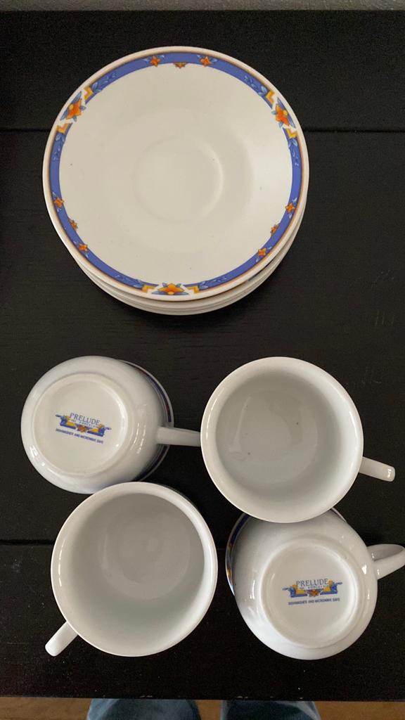Koffiekop en schotel set - 4 stuks - Prelude Fine Porcelain, Gebruikt, Ophalen of Verzenden, Overige stijlen, Kop(pen) en/of Schotel(s)
