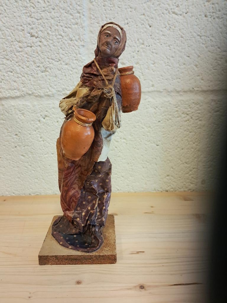 Handgemaakte pop van papier mache 30 cm, Verzamelen, Poppen, Ophalen of Verzenden, Gebruikt, Pop