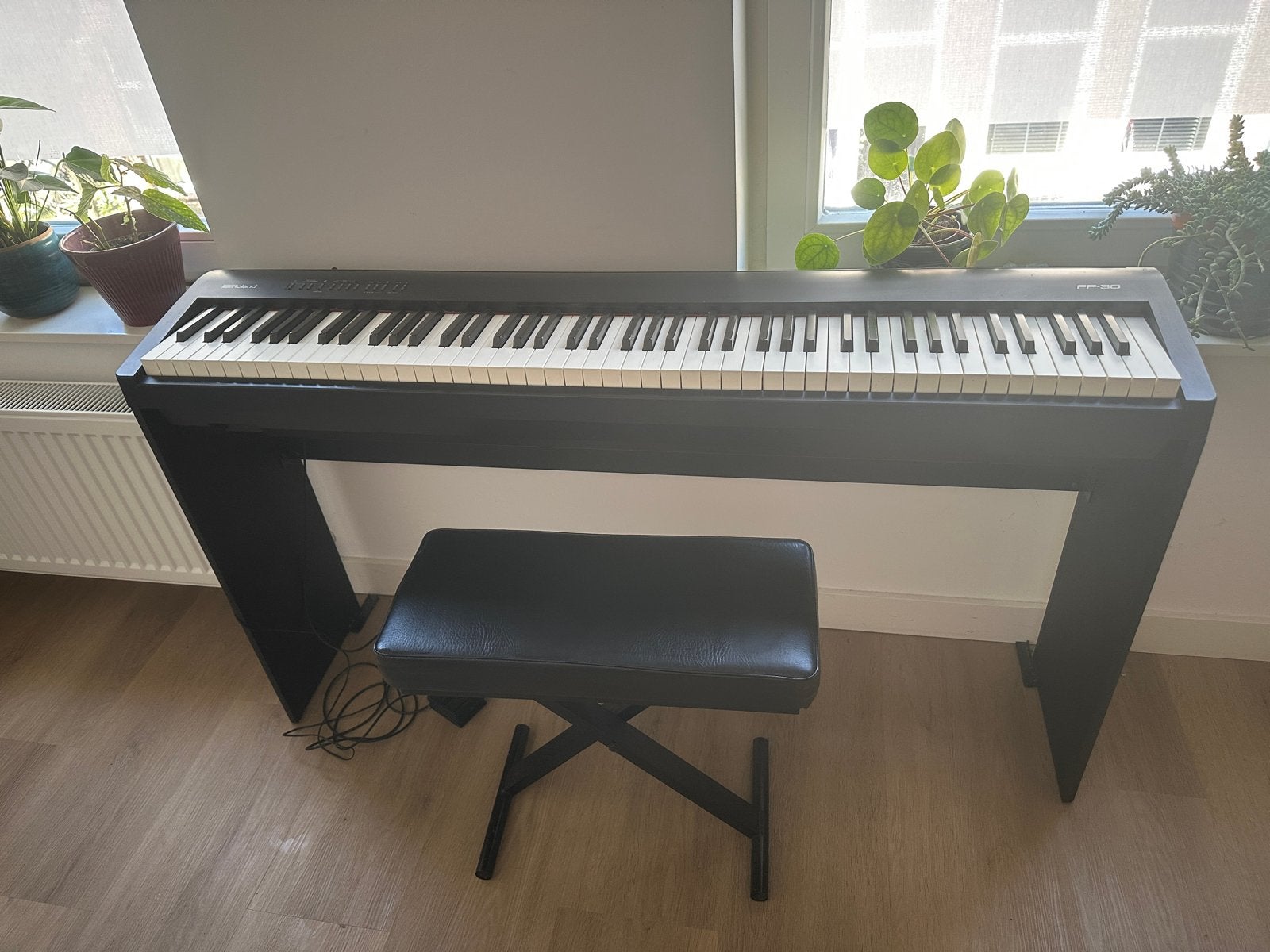 Roland FP-30 Digitale Piano met Pedalen en Krukje, Muziek en Instrumenten, Zwart, Digitaal, Ophalen of Verzenden, Zo goed als nieuw
