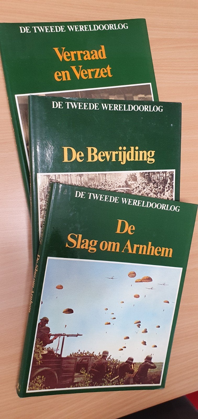 De Tweede Wereldoorlog: Verraad, Bevrijding, Slag om Arnhem, Ophalen of Verzenden, Algemeen, Gelezen, Tweede Wereldoorlog