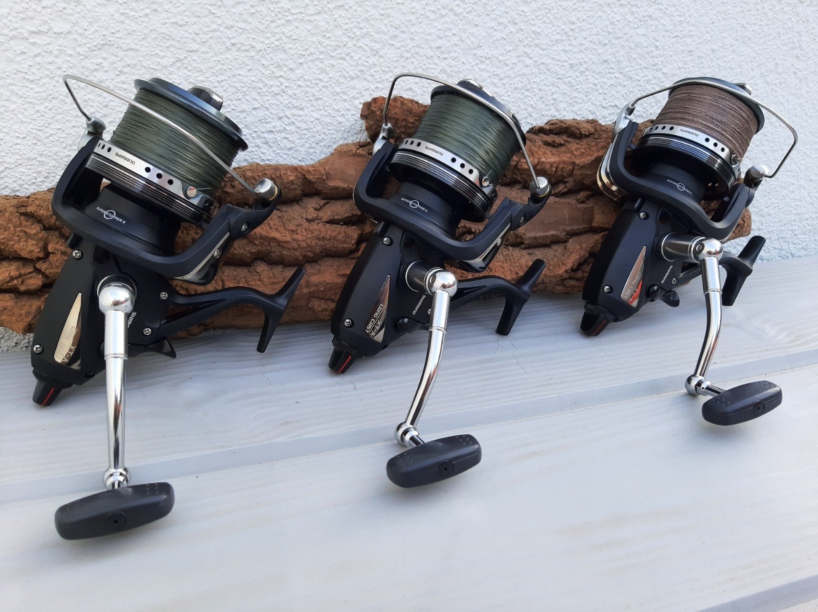 Te Koop: drie Shimano baitrunner molens, Watersport en Boten, Hengelsport | Karpervissen, Ophalen of Verzenden, Zo goed als nieuw
