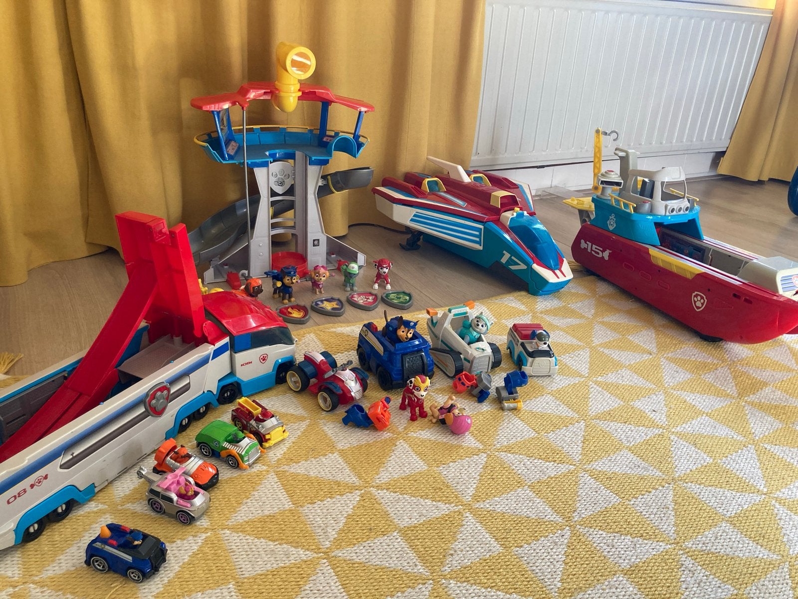 Grote Paw Patrol speelset: uitkijktoren, voertuigen, figuren, Kinderen en Baby's, Speelgoed | Actiefiguren, Ophalen, Gebruikt