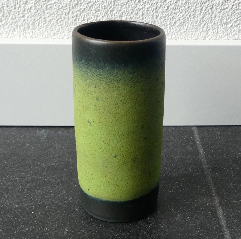 Ceramano 181 vintage vaasje groen West-Germany cilindervaas, 12 cm, Gebruikt, Ophalen of Verzenden, Steen/keramiek