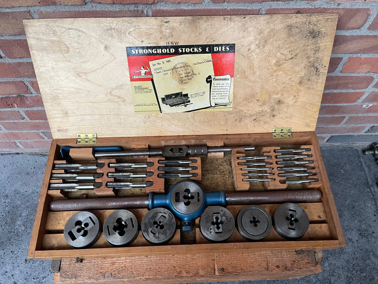 Stronghold Stocks & Dies Set S. 105 - Britse Tap & Die Co., Ophalen, Gebruikt, Gereedschapsset, Overige merken