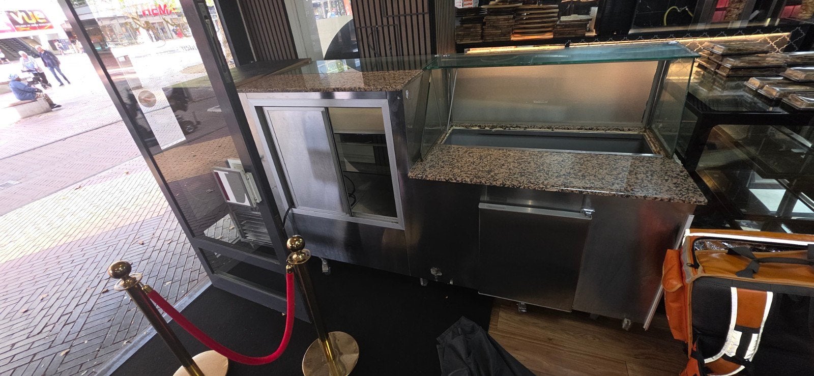 Foto 4 van Horeca Saladette Werkbank Toonbank