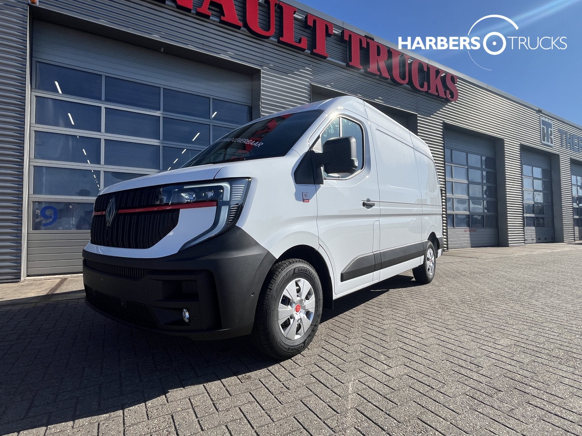 Renault Master Red Edition E-Tech L2H2 (bj 2026), Stof, Renault, Wit, 144 pk
