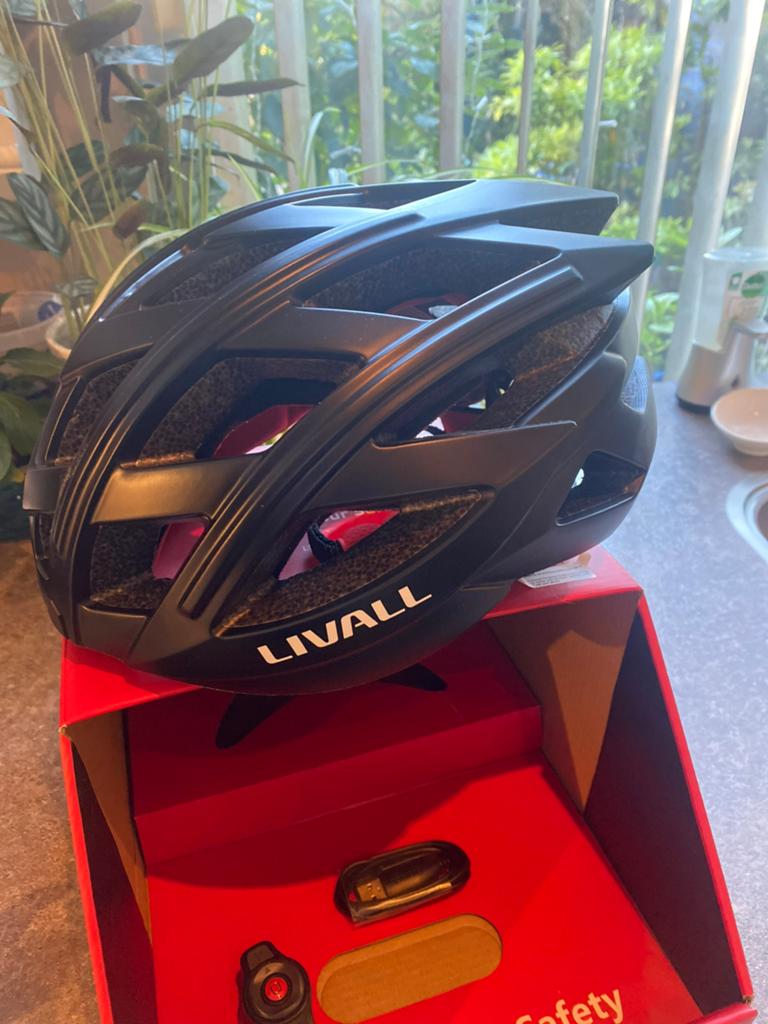 LIVALL BH60SE Smart Fietshelm zwart 55/61cm THE BEST, Fietsen en Brommers, Fietsaccessoires | Fietshelmen, Ophalen of Verzenden