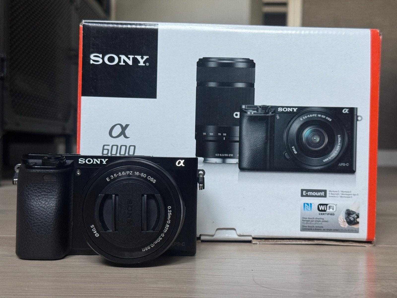 Sony a6000 AF E 16-50mm 3.5-5.6 OSS PZ | Zwart, Audio, Tv en Foto, Fotocamera's Digitaal, Ophalen of Verzenden, Zo goed als nieuw