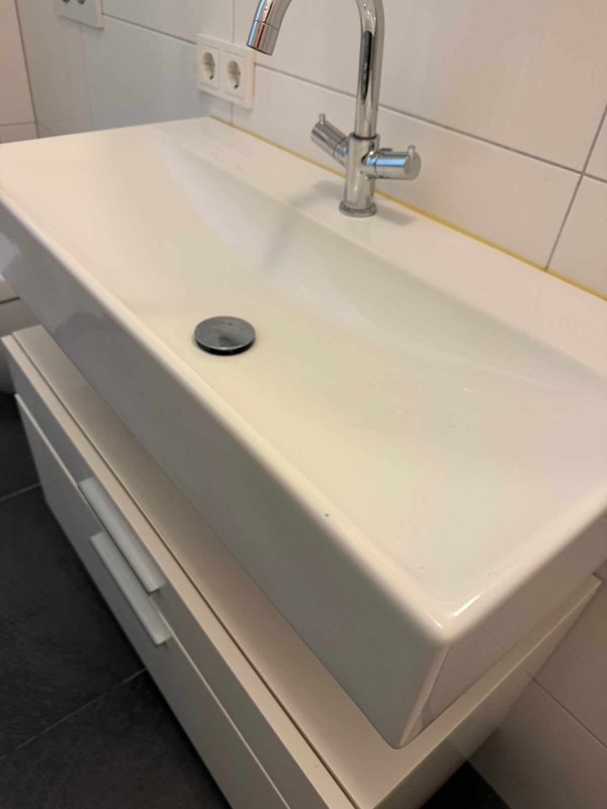 Badkamer kast spiegel wasbak en kraan, Huis en Inrichting, Badkamer | Badkamermeubels, Ophalen, 25 tot 50 cm, 50 tot 100 cm, Minder dan 100 cm