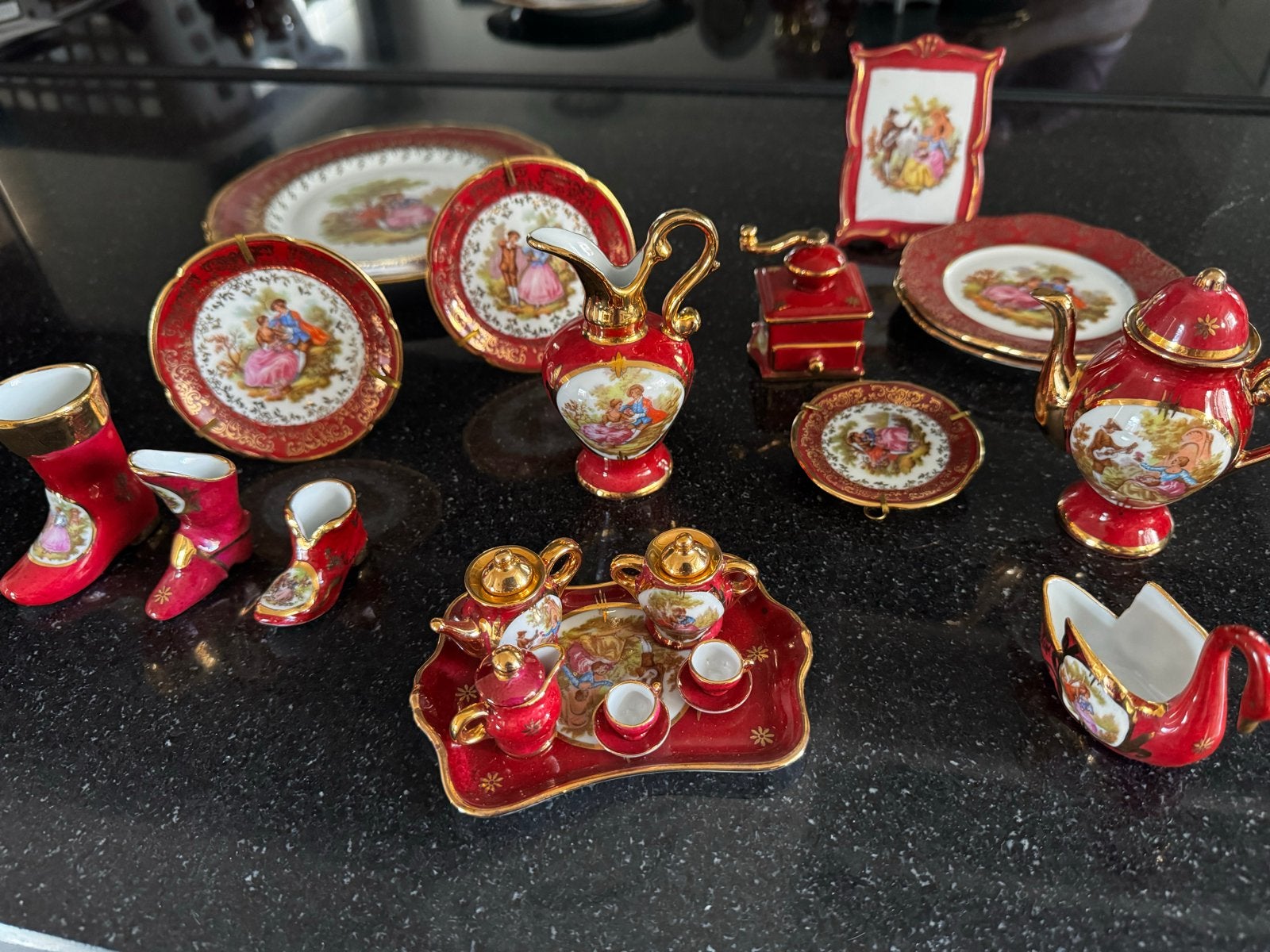Limoges Frankrijk Porselein Verzameling - Rood en Goud, Ophalen