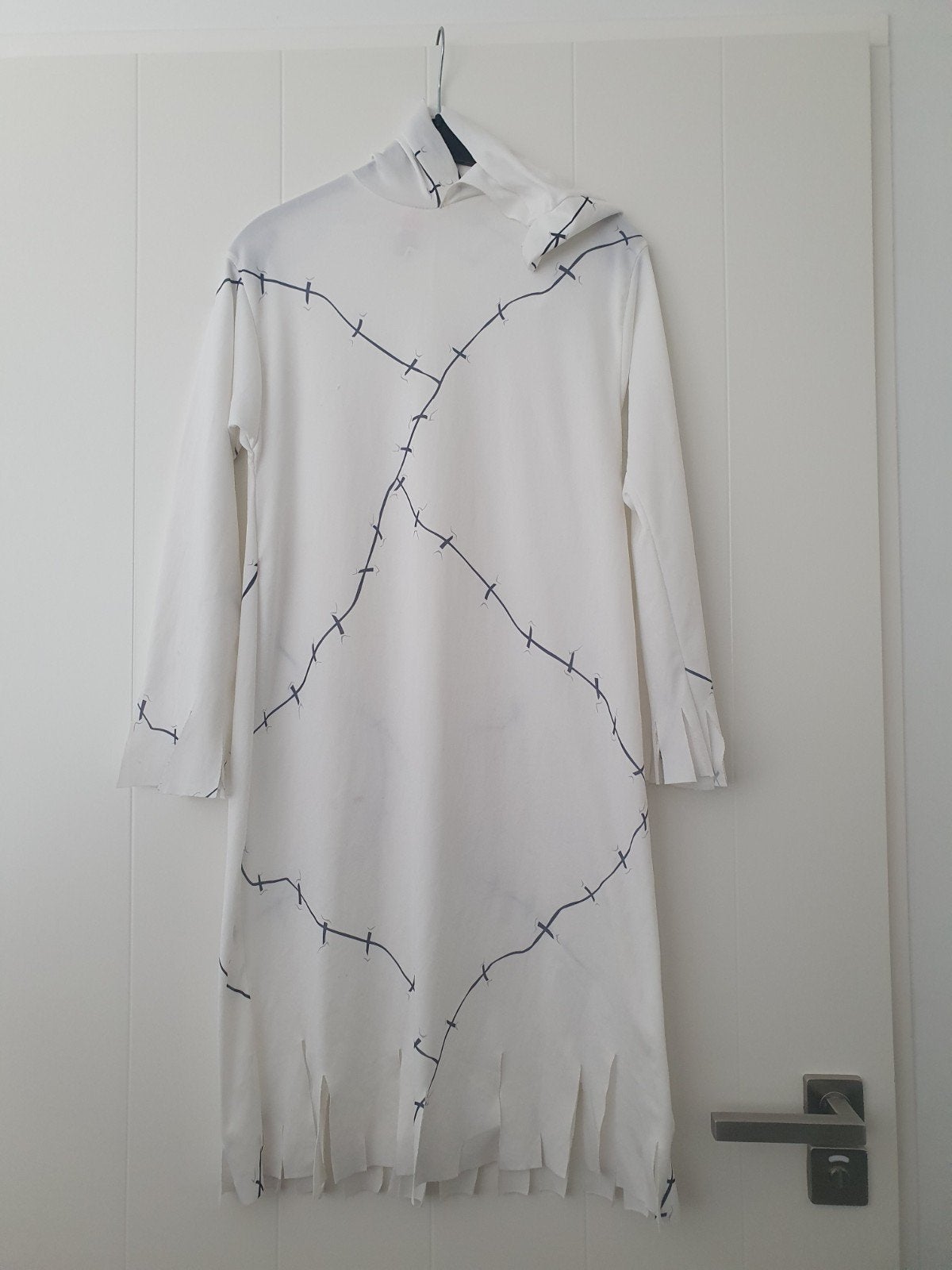 Prikkeldraad jurk maat Medium., Ophalen of Verzenden, Zo goed als nieuw