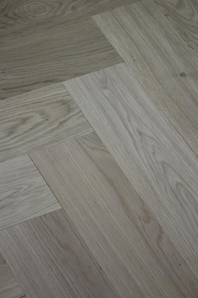 140 m2 echt eiken hout visgraat lamelparket € 50/m2, Ophalen, Nieuw, 75 m² of meer, Parket