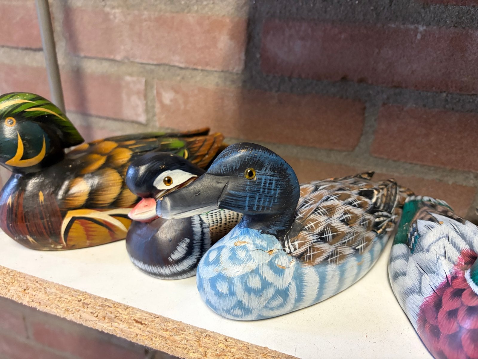 Verzameling handgesneden en beschilderde houten eenden, Ophalen of Verzenden, Gebruikt, Vogel, Beeldje of Figuurtje