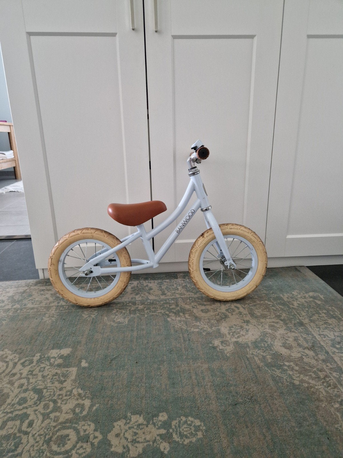 Banwood loopfiets - Lichtblauw met bruin zadel, Ophalen, Loopfiets
