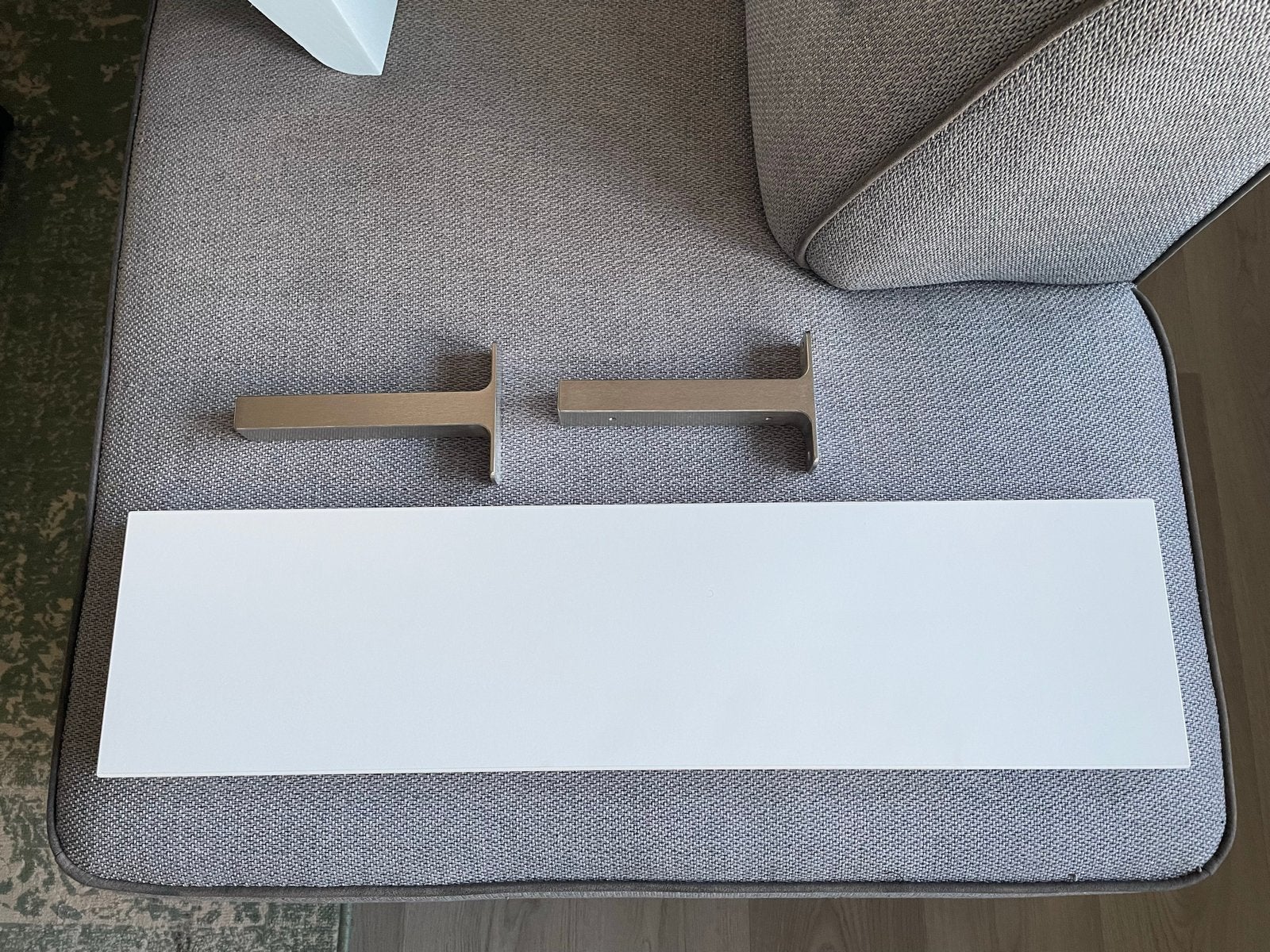 IKEA BERGHULT / GRANHULT Wandplank, Ophalen of Verzenden, Zo goed als nieuw