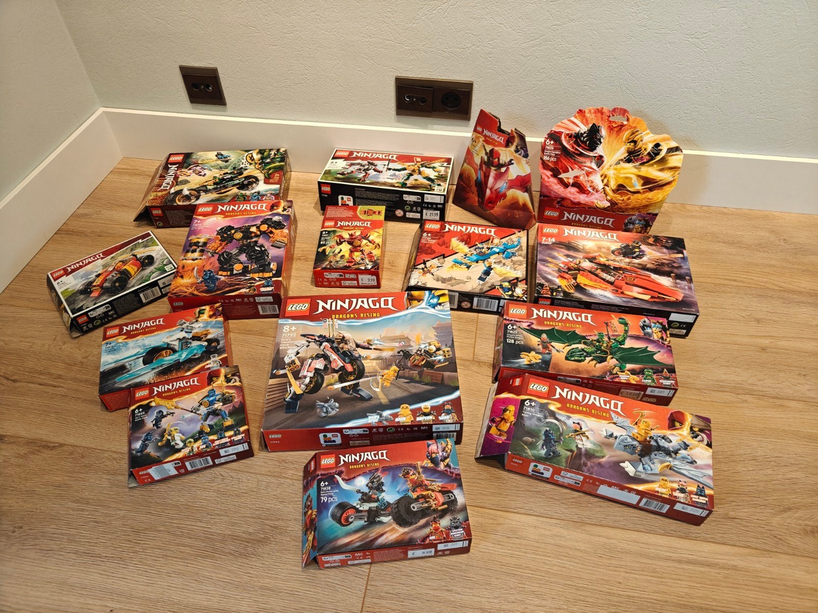 Lego LEGE dozen - Ninjago, Kinderen en Baby's, Speelgoed | Duplo en Lego, Lego, Overige typen, Ophalen of Verzenden, Zo goed als nieuw