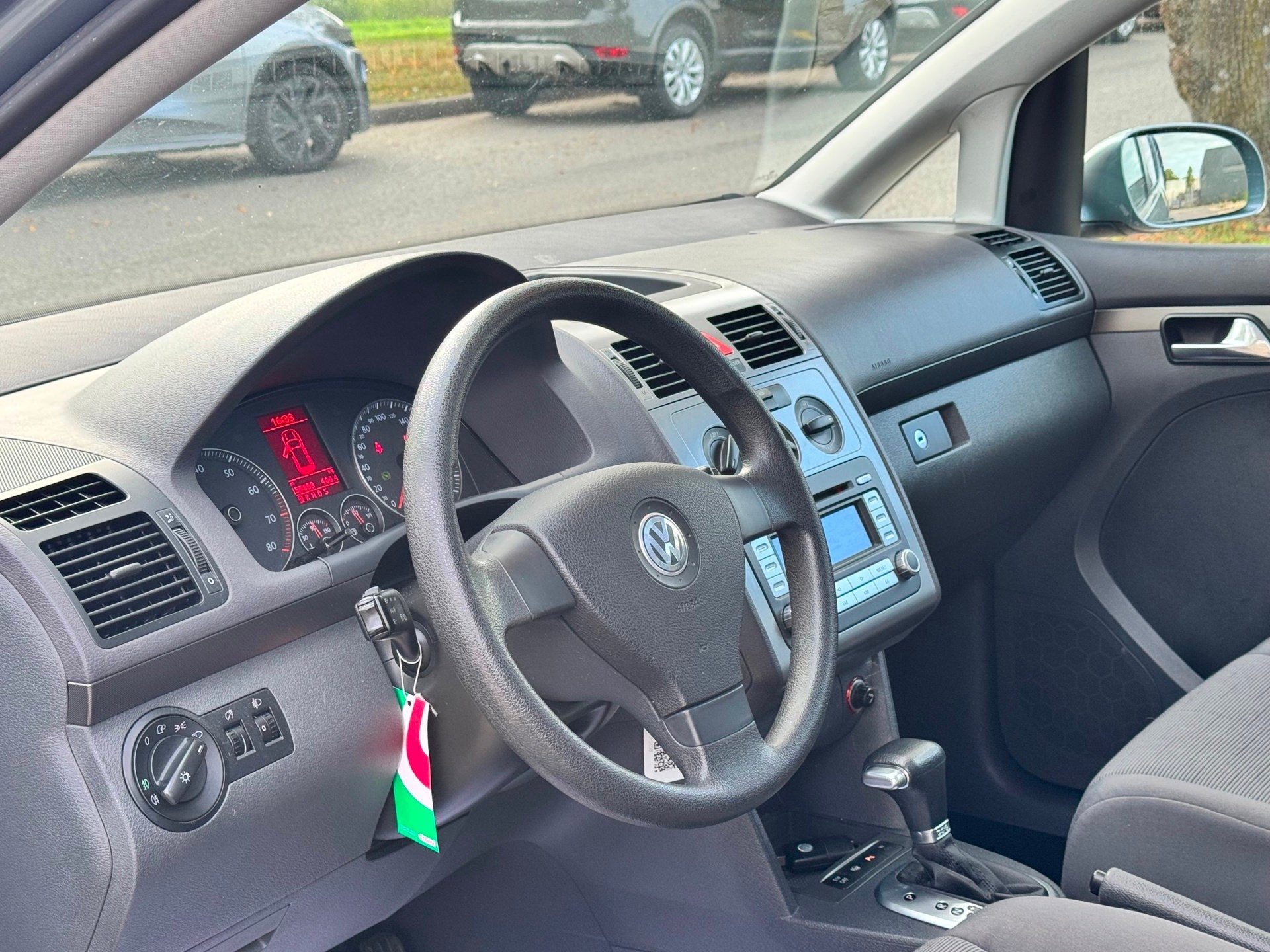 Volkswagen Touran 1.4 TSI Optive|AUT|PSENSOR|TREKHAAK|HOGEIN, Dealer onderhouden, Gebruikt, 4 cilinders, Origineel Nederlands