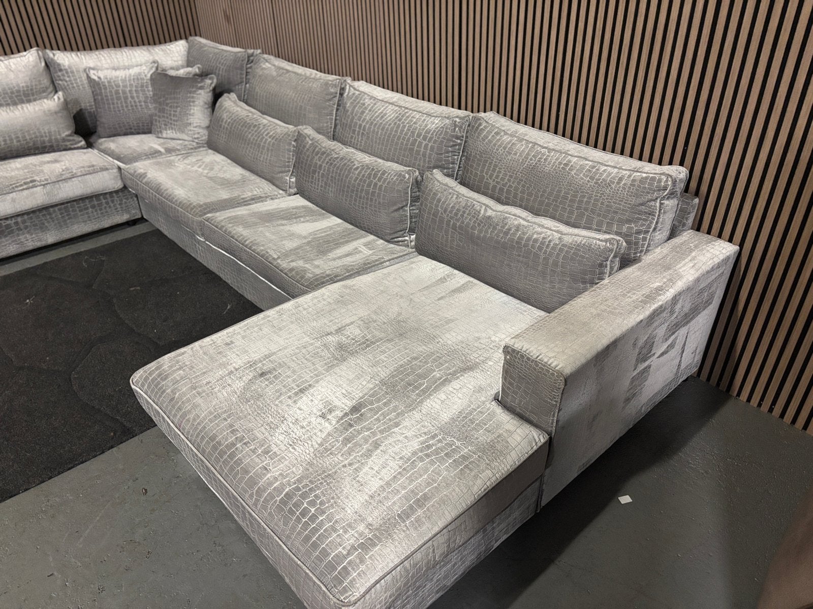 GRATIS LEVERING U-Bank Croco Velvet 405x250x180 GEREINIGD, 300 cm of meer, Ophalen of Verzenden, Zo goed als nieuw, 150 cm of meer