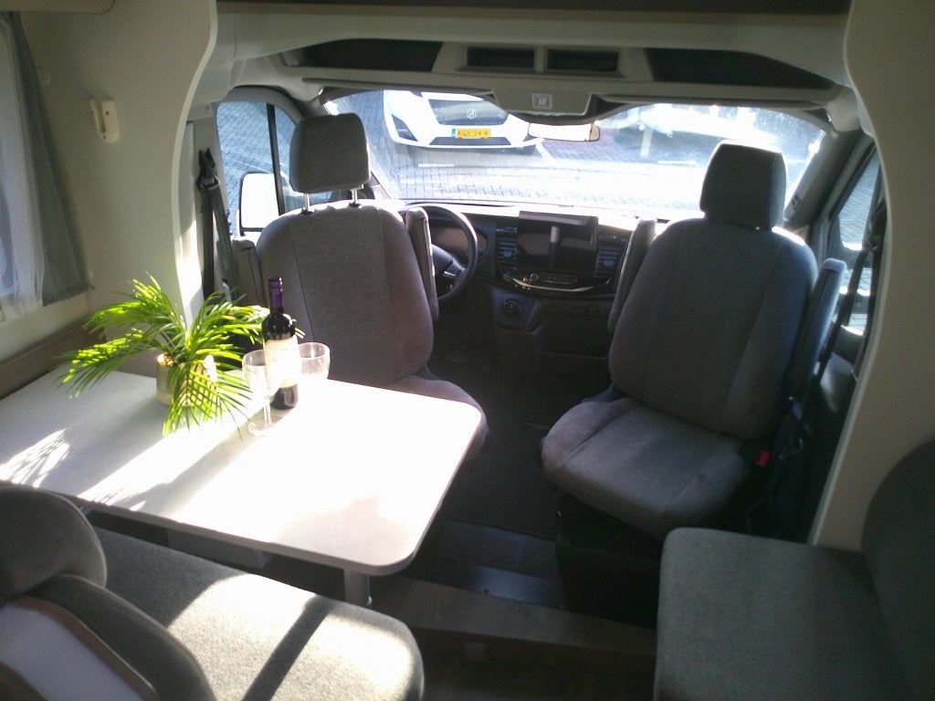 Carado T 449 Automaat, Automaat, Verwarmde buitenspiegels, Ringverwarming, Fiat