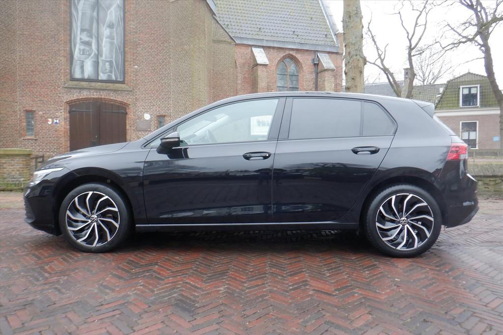 Volkswagen Golf 1.0 TSI 110pk Life Business-CAMERA-STOEL/STU, 12 maanden, Stof, Gebruikt, Euro 6